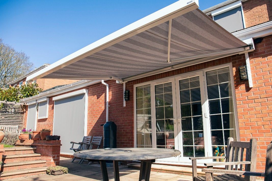 Summer cool in Surrey | Glass & Glazing Products Magazine (GGP)