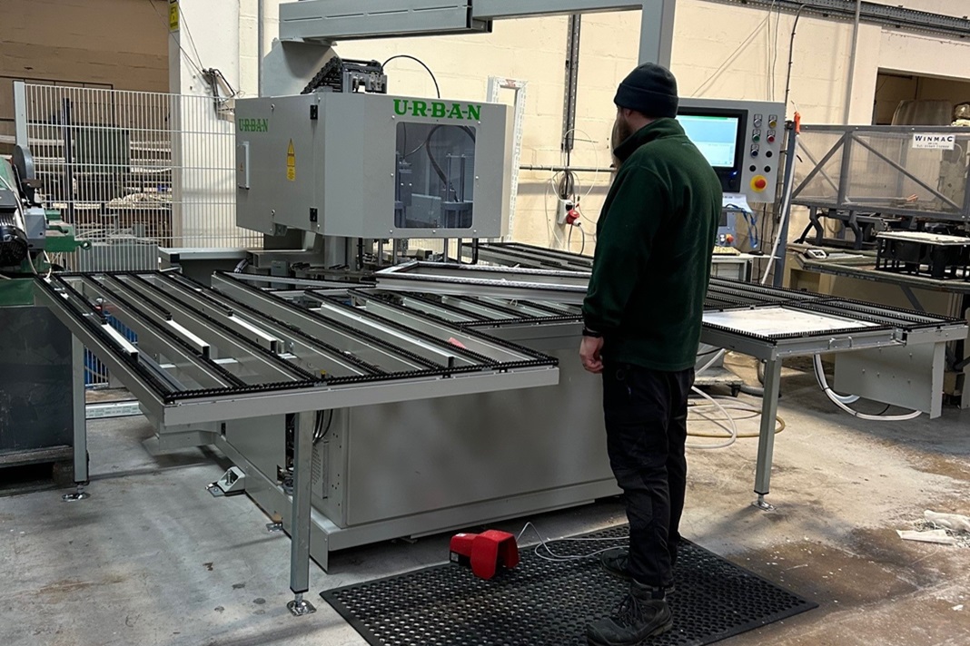 Framexpress invests £300,000 in new machinery | Glass & Glazing ...