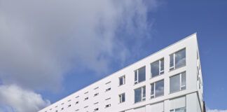 Sustainable school wing blends modern comfort with historic design