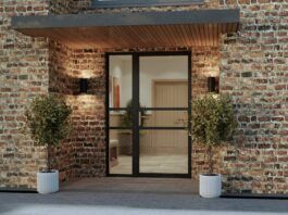 AluK enhances Heritage door system